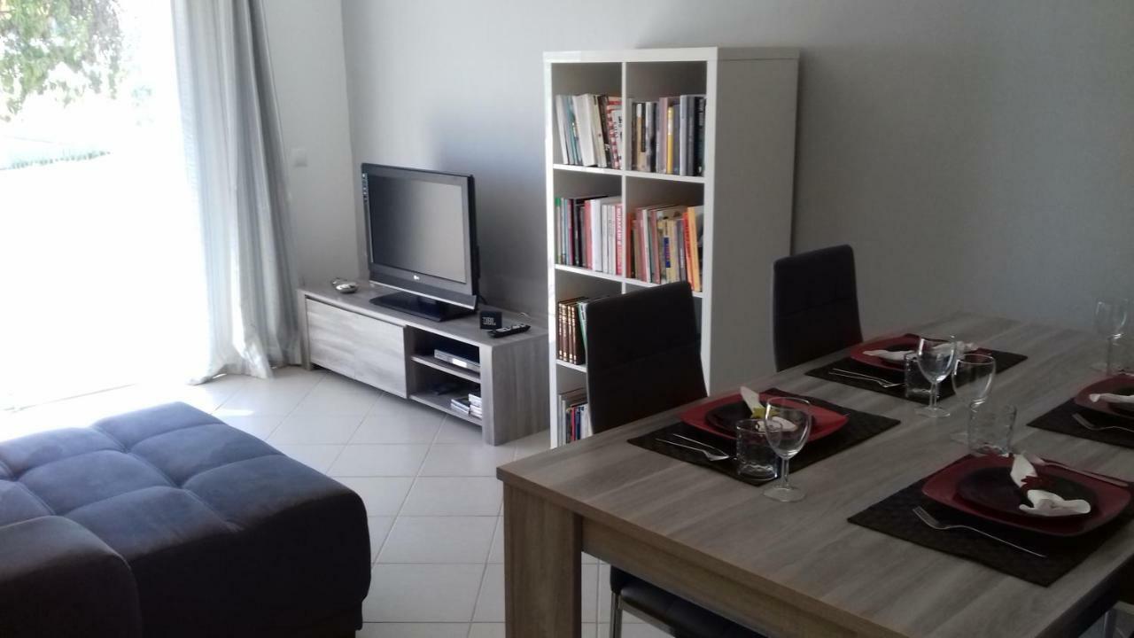 Welcome House Villa ลากอส ภายนอก รูปภาพ
