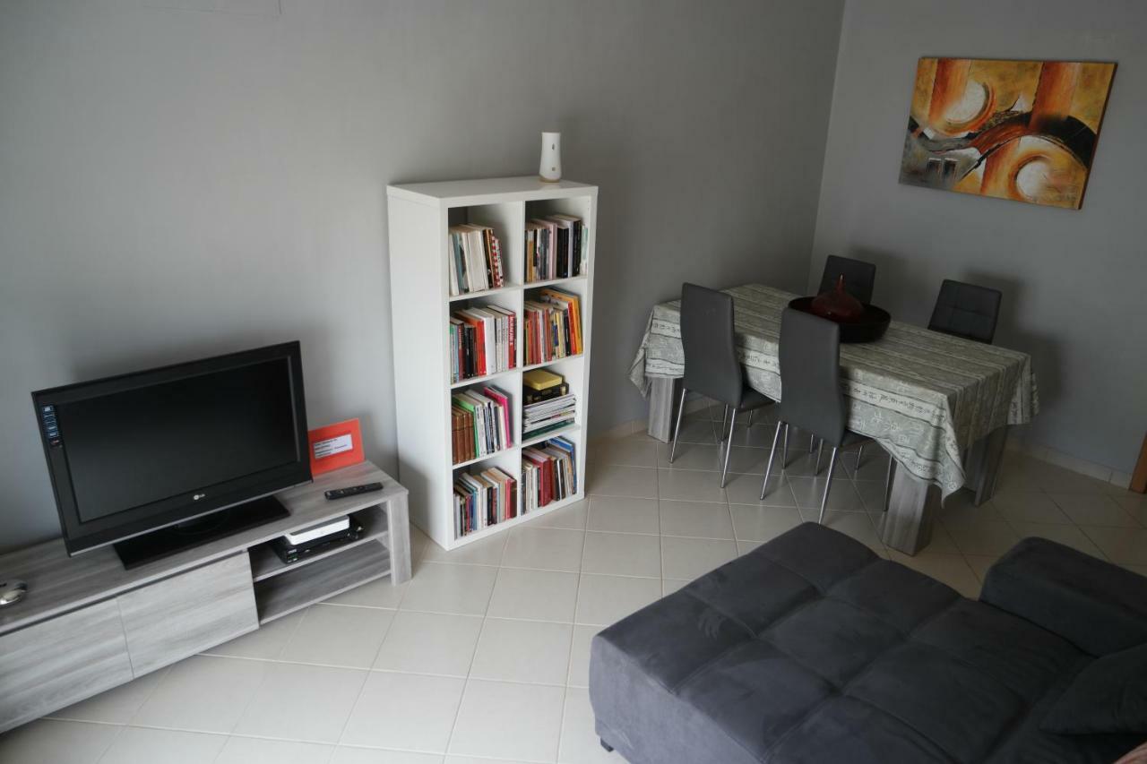 Welcome House Villa ลากอส ภายนอก รูปภาพ